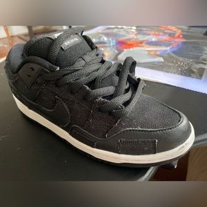 Nike SB Dunk Low Wasted Youth (DD8386-001) VNDS Size 5.5 | 7W